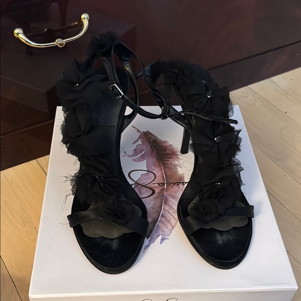 Nine West Black Strappy Heels for Special Occasions